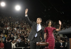 Obama s manželkou před tisíci mladých lidí ve Štrasburku.